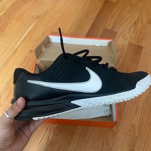 Mens nike size 11 alpha huarache variety 3 turf NEVER WORN